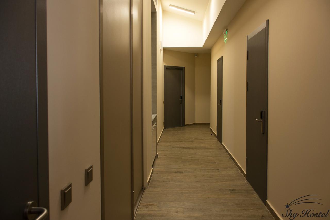 Sky Hostel Киев Екстериор снимка