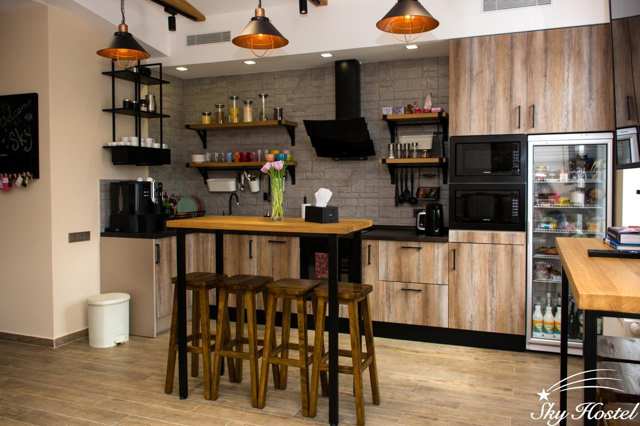 Sky Hostel Киев Екстериор снимка