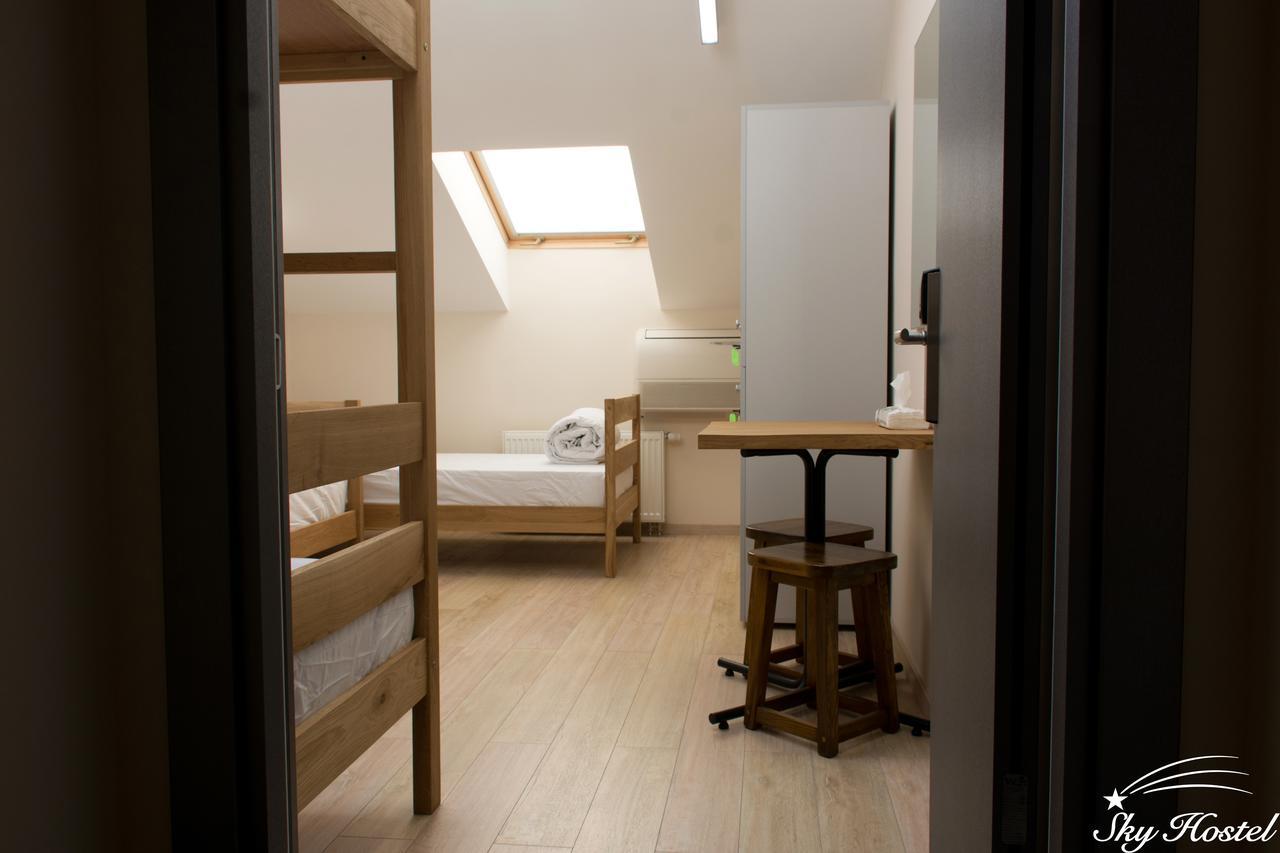 Sky Hostel Киев Екстериор снимка