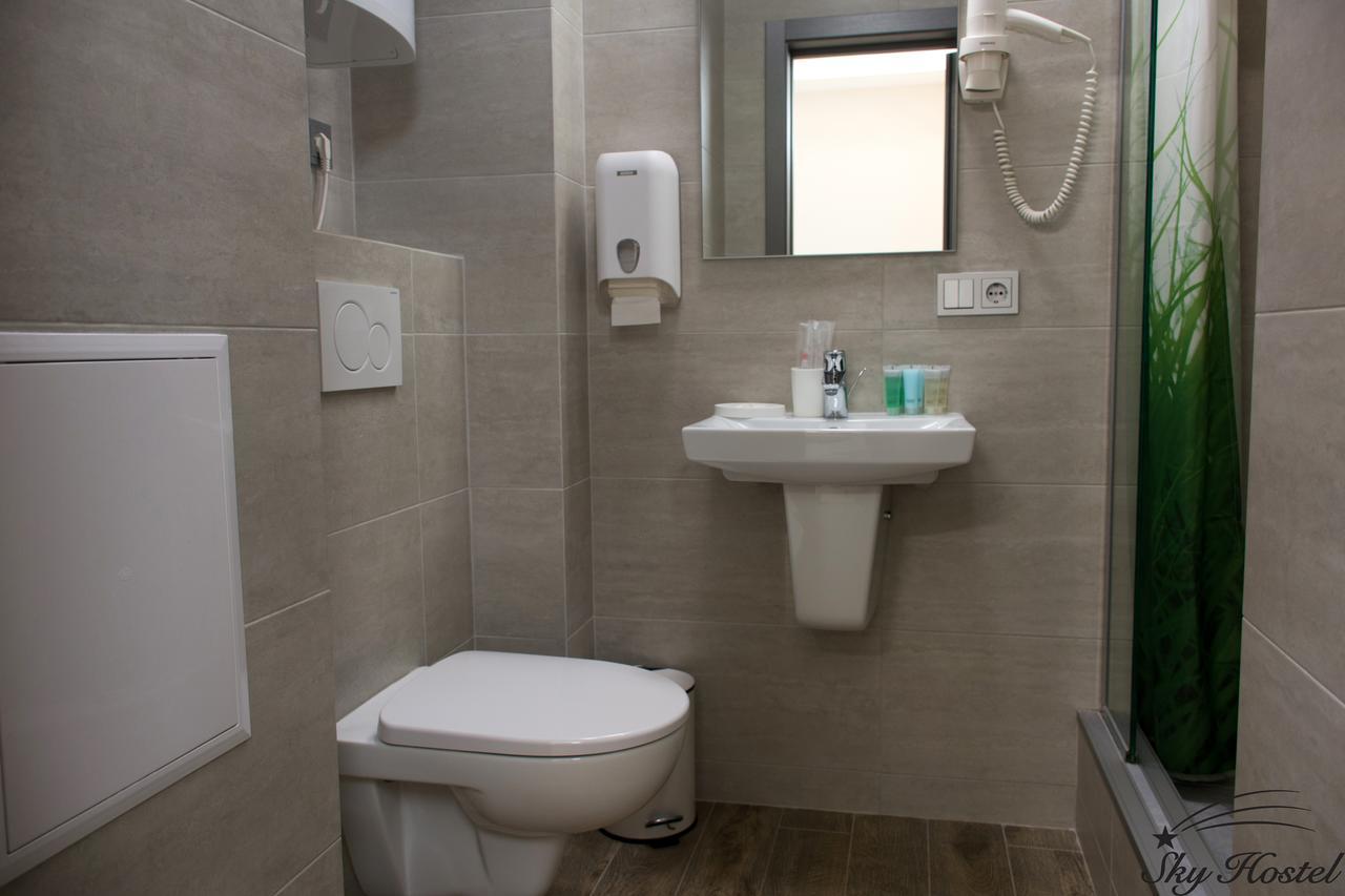 Sky Hostel Киев Екстериор снимка