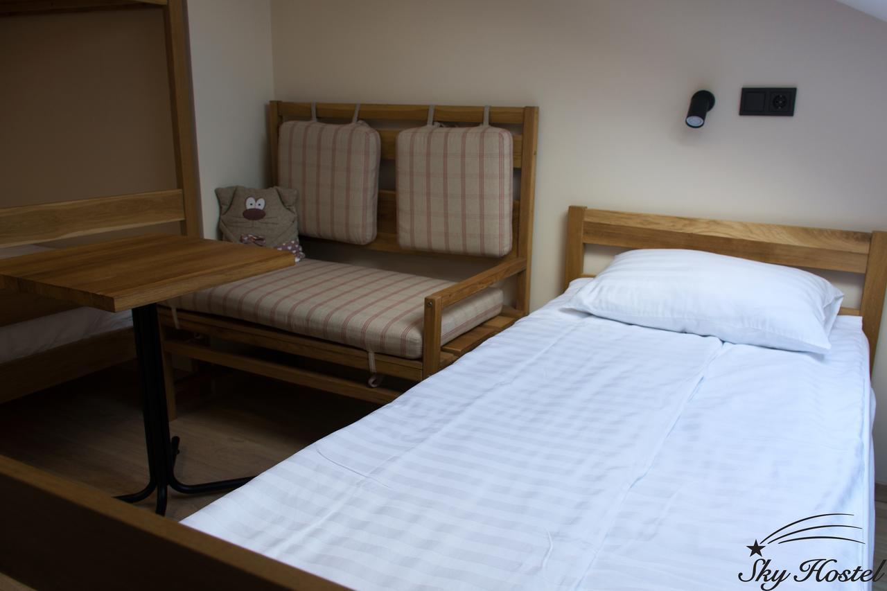 Sky Hostel Киев Екстериор снимка