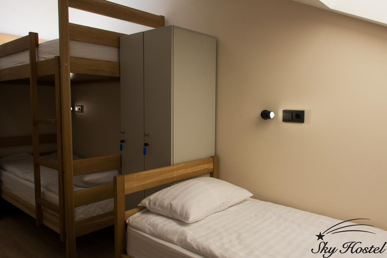 Sky Hostel Киев Екстериор снимка